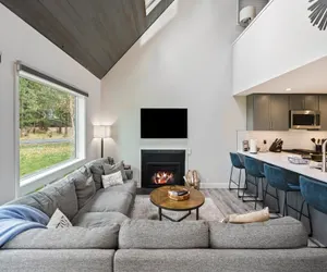 Photo 2 - Mt View Lodge 35