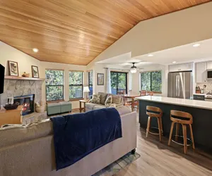 Photo 5 - Fairway Village 25