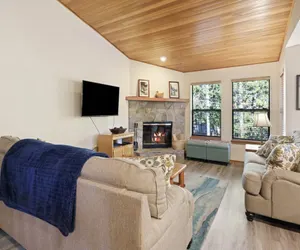 Photo 3 - Fairway Village 25