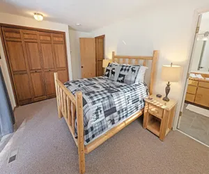 Photo 2 - Pine Needle 2