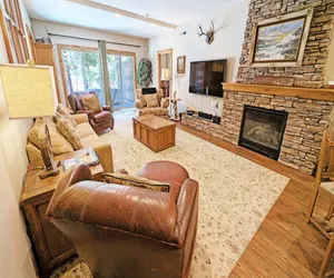 Photo 4 - Yellow Pine 32