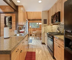 Photo 3 - Pole House 10