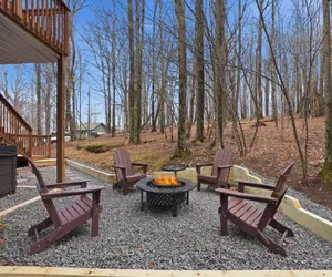 Photo 3 - 'Beech Front' Retreat with Hot Tub & Ski Slope Views