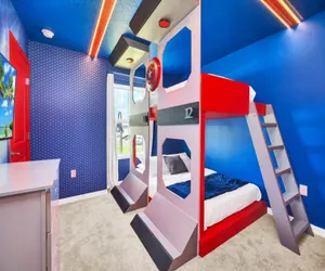 Photo 4 - 5 Bedroom Townhome With Private Splash Pool!