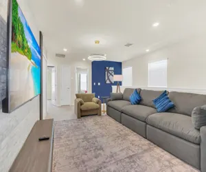 Photo 4 - The Cutest Tonwhome & Private Splash Pool!