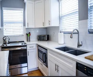 Photo 5 - Historic Ybor 4BR Bungalow – 5 Mins to Downtown and 7th Ave