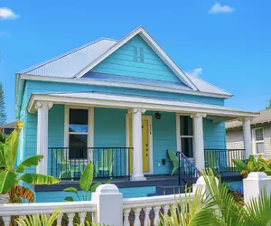 Photo 2 - Historic Ybor 4BR Bungalow – 5 Mins to Downtown and 7th Ave