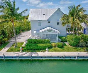 Photo 2 - The Point at Coral Lagoon, Rare End of Canal Villa