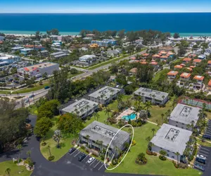 Photo 4 - West Bay Cove #230