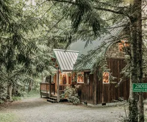 Photo 3 - 32MBR - BBQ - Pets Ok - Wood Stove - Sleeps 7