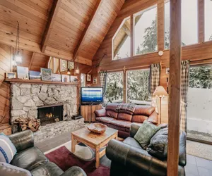 Photo 3 - 53MBR - Hot Tub - Wi-Fi - Sleeps 6