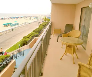 Photo 4 - Ocean Hideaway 205