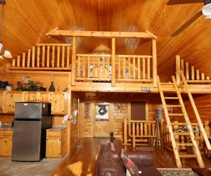 Photo 5 - Peaceful Getaway Cabin with Wide Open Spaces