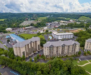 Photo 4 - Spacious Mountain Condo in the Middle of Pigeon Forge