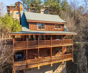 Photo 2 - Luxurious Cabin in the Great Smoky Mountains