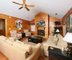 Photo 2 - Quiet Chalet perfect for your Mountain Vacation