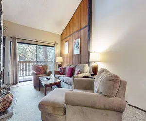 Photo 5 - Summit 277 Pet-Friendly, Open Floor Plan, Walk to the Slopes