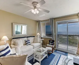 Photo 2 - Dog Friendly Oceanfront Condo