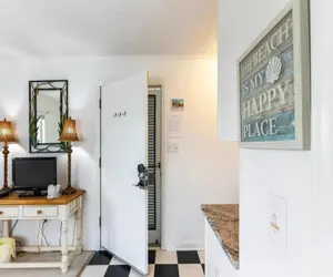 Photo 3 - Beauty & The Beach-8B