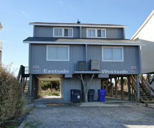 Photo 2 - Eastside Duplex