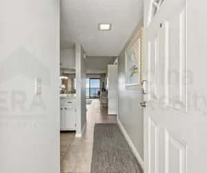 Photo 5 - Ocean View Condo, Easy Acces to the Pool and Private Walkway to the Beach