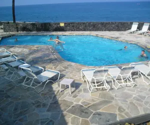 Photo 5 - Lovely Oceanfront 2nd Fl Condo w private lanai and Kona sunsets