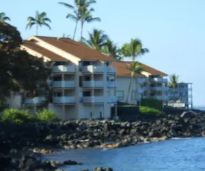 Photo 2 - Lovely Oceanfront 2nd Fl Condo w private lanai and Kona sunsets