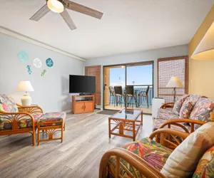 Photo 5 - Lovely Oceanfront 2nd Fl Condo w private lanai and Kona sunsets