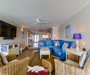 Photo 5 - Work-Friendly Oceanfront Condo with Pool and Spa Access SURF25