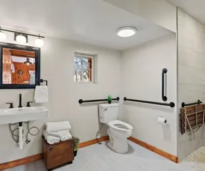 Photo 3 - Timber Lodge #17