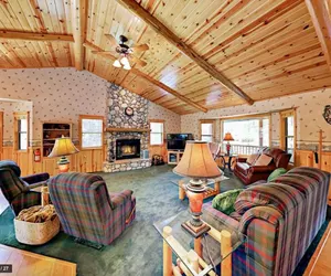 Photo 2 - Teakwood · 3-BR SPA, fire pit, Quiet, AC, centrally located