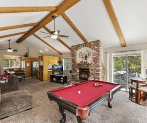 Photo 2 - Eagles Nest Cabin W Pool Table Close to SnowSummit