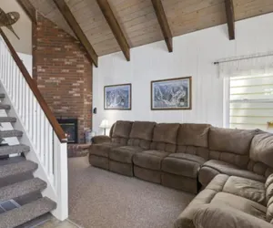 Photo 3 - Sleepy Hollow Cabin: Family friendly! Close to slopes!