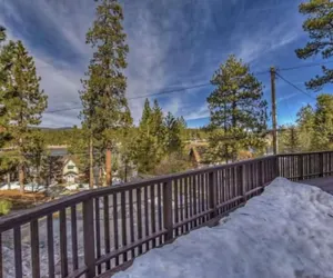 Photo 2 - Charming Lakeside Retreat in Big Bear Lake