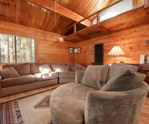 Photo 4 - Cozy, Charming Mountain Getaway: Perfect for Two