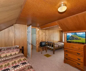 Photo 3 - Sunshine Cabin; Comfortable, Cozy 2-Story Getaway