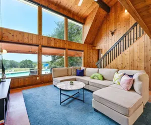 Photo 2 - Road Runner Lodge
