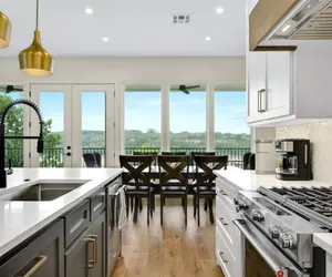 Photo 3 - Lakeshore Splendor