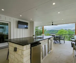 Photo 4 - Lakeshore Splendor