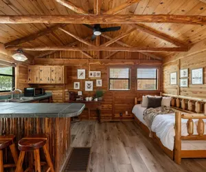 Photo 5 - Sunrise Lodge - Daybreak Cottage