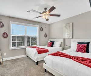 Photo 5 - A Taste of Luxe *Upscale Condo* Near Nashville and Ft Campbell