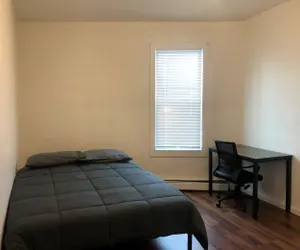 Photo 5 - Private 2-bedroom apartment 10-mins to Newark International Airport (EWR)