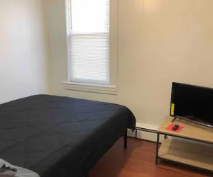 Photo 5 - Private 2-bedroom apartment with direct bus to NYC Manhattan only a 5-minute walk away