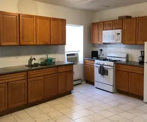 Photo 2 - Large and private apartment can sleep up to 8 people comfortably with direct NYC Manhattan train only 5 minute walk away