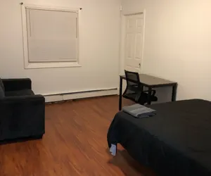 Photo 2 - Large and private apartment in convenient area sleeps up to 10 people comfortably