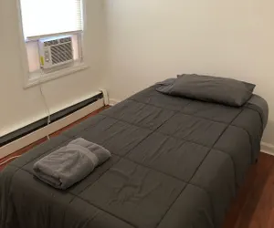 Photo 2 - Large and private apartment in convenient area sleeps up to 5 people comfortably