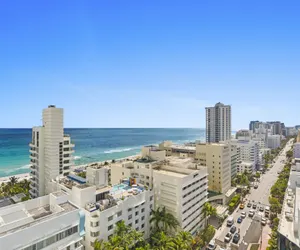 Photo 2 - Fontainebleau Ocean View Huge 1BR Suite