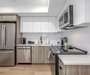Photo 2 - 1 Bedroom Capitol Hill Suite - 3 min walk to Metro!