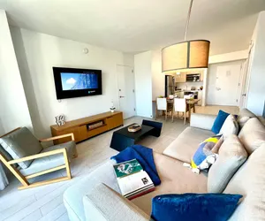 Photo 3 - Amazing 2 Bedroom Apartment Great Location