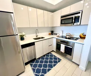 Photo 5 - Amazing 2 Bedroom Apartment Great Location